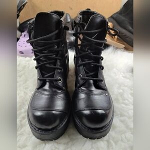 Lower East Side Black Chunky Heel Platform Lace-Up Ankle Boots — Women’s Size 8